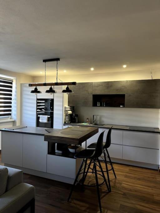 Modern Apartment In City Centre Banská Bystrica Dış mekan fotoğraf
